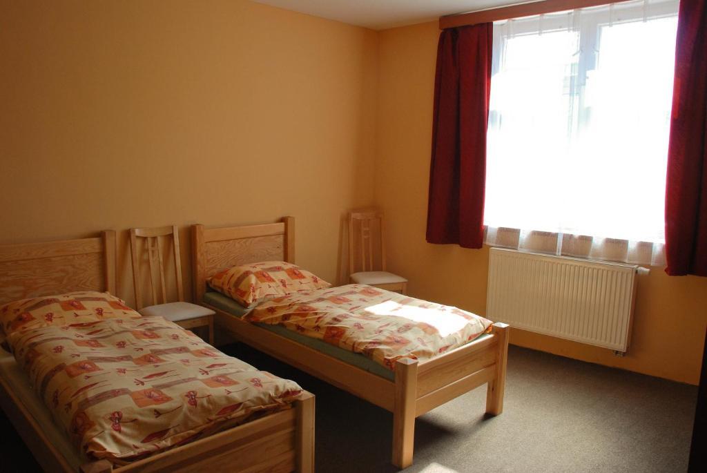 Hotel Marina Hermanuv Mestec Kamer foto