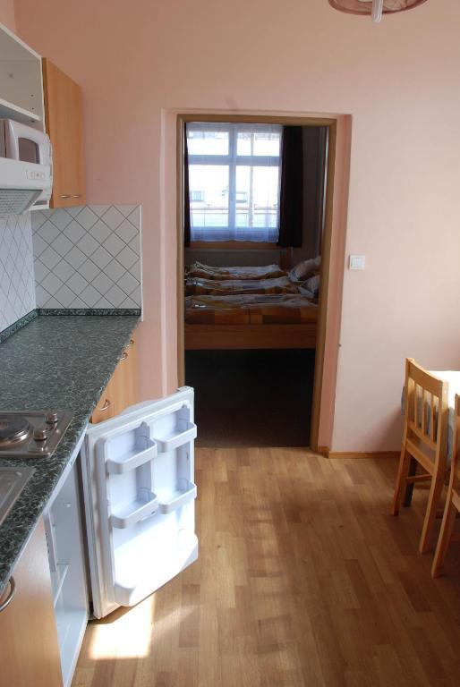 Hotel Marina Hermanuv Mestec Kamer foto