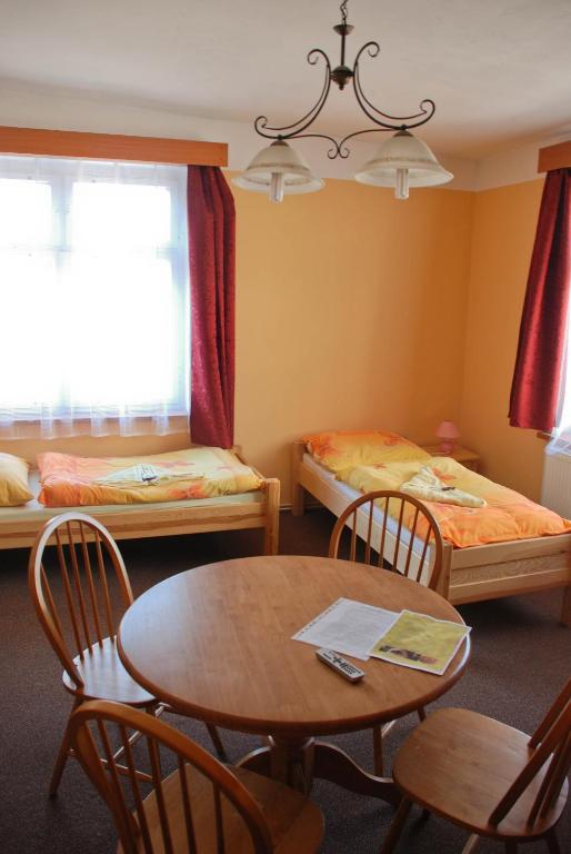 Hotel Marina Hermanuv Mestec Kamer foto